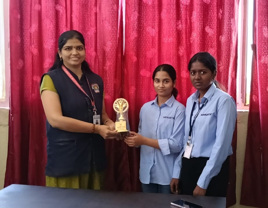 SCMIRT Students Shine at Intercollegiate Poster Making Competition